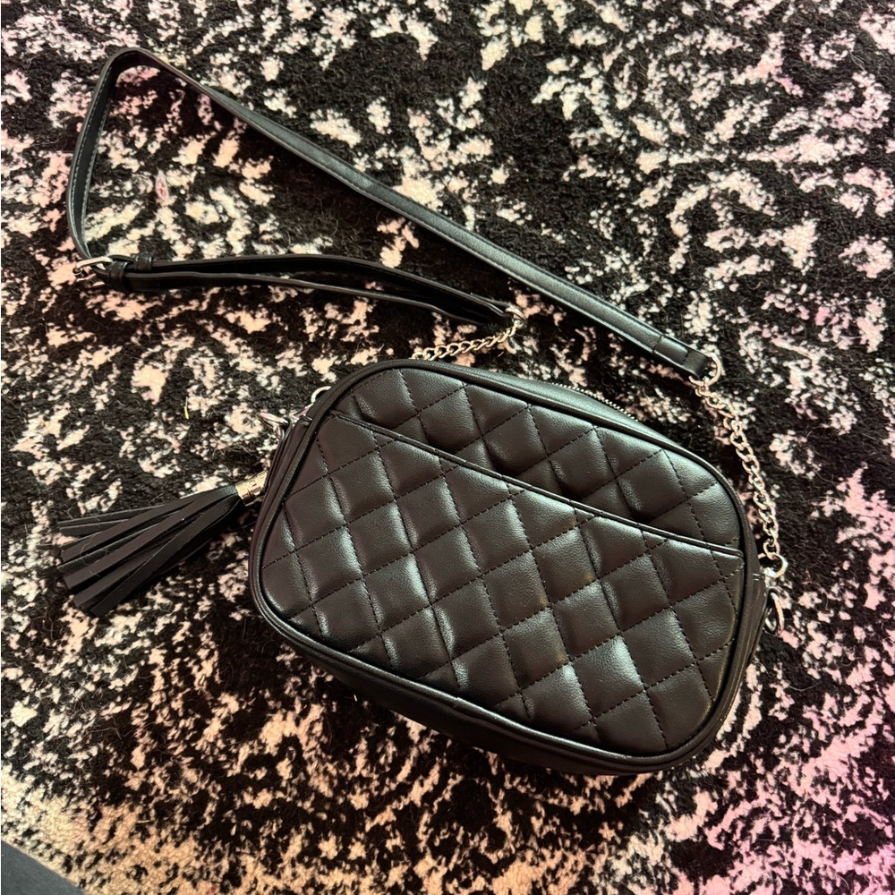 Elegant Black Quilted Crossbody Bag